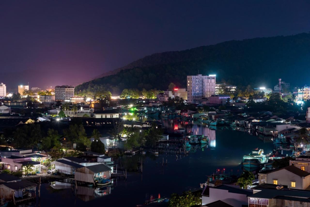 The Empire Hotel Phu Quoc Esterno foto